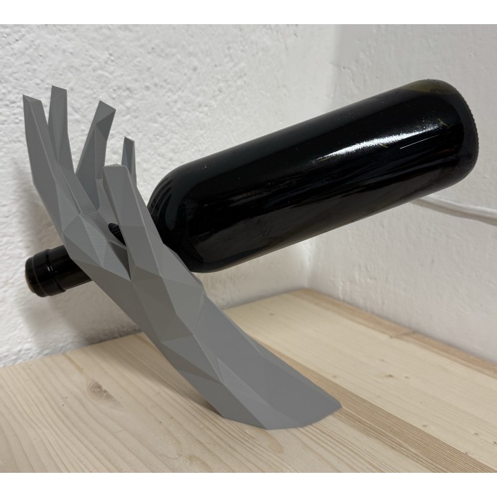 Porta bottiglia di design – Mano scultorea